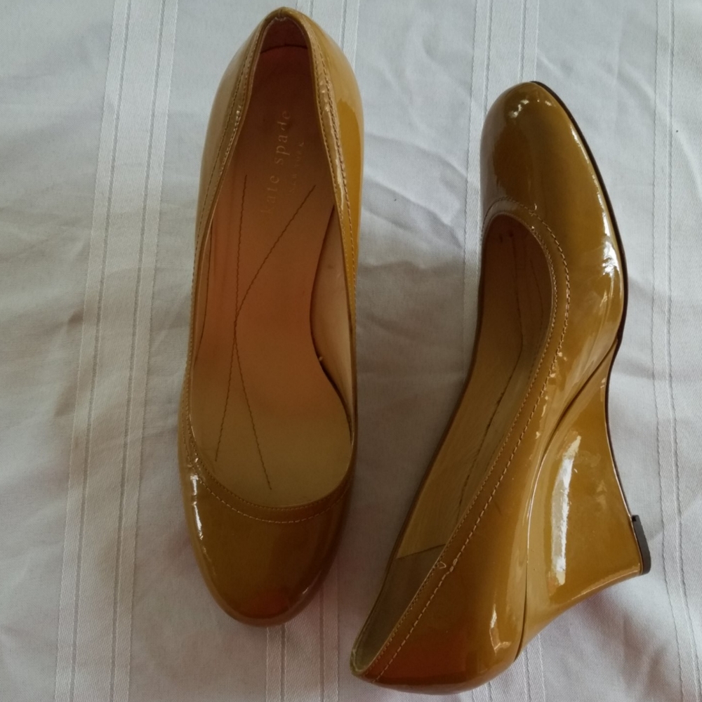 KATE SPADE HEELS IN MUSTARD YELLOW GUC SZ 9.5